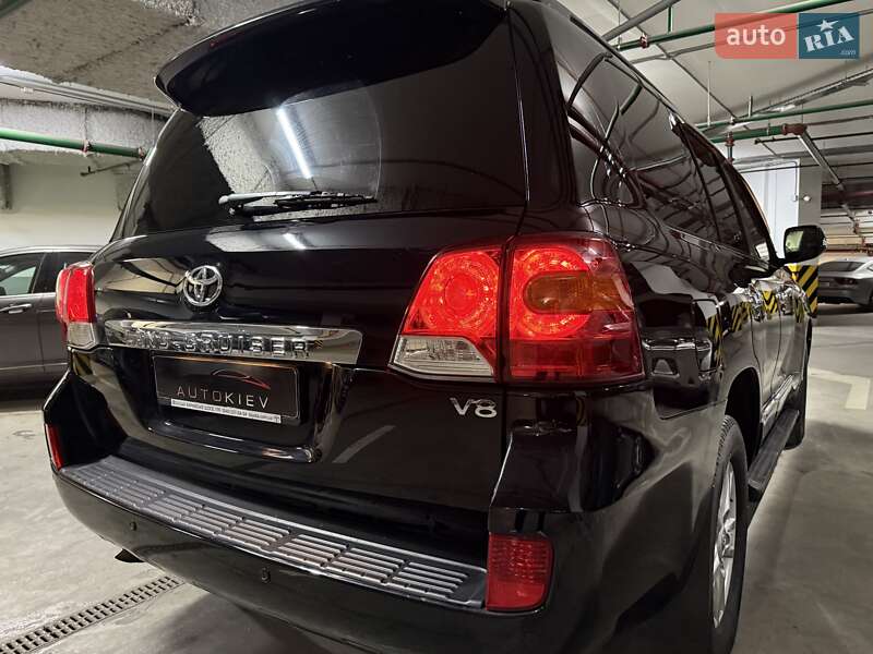 Внедорожник / Кроссовер Toyota Land Cruiser 2012 в Киеве