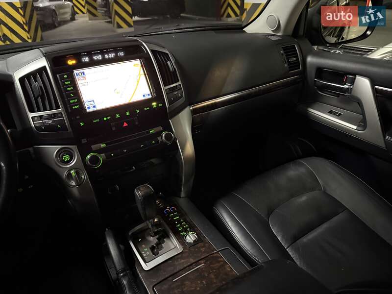 Внедорожник / Кроссовер Toyota Land Cruiser 2012 в Киеве