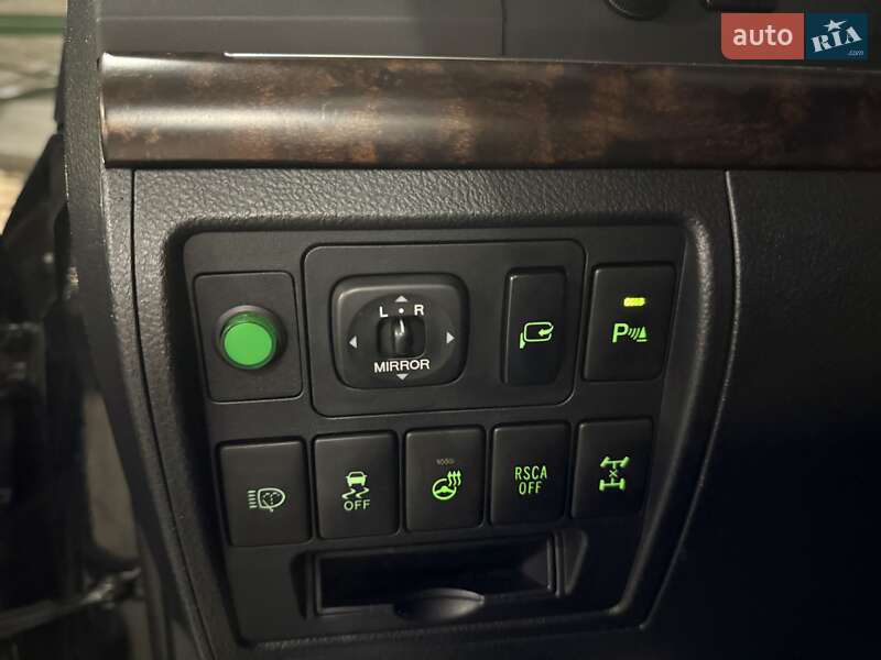 Внедорожник / Кроссовер Toyota Land Cruiser 2012 в Киеве