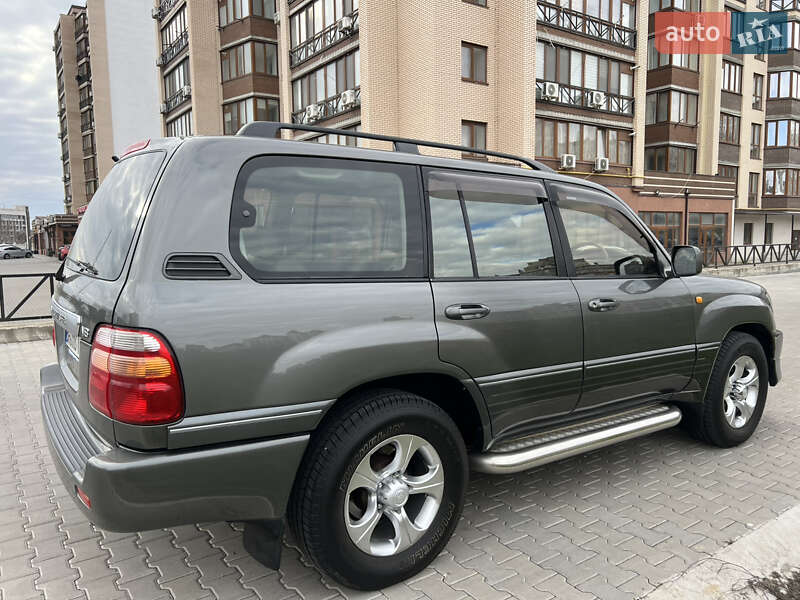 Внедорожник / Кроссовер Toyota Land Cruiser 1999 в Черноморске