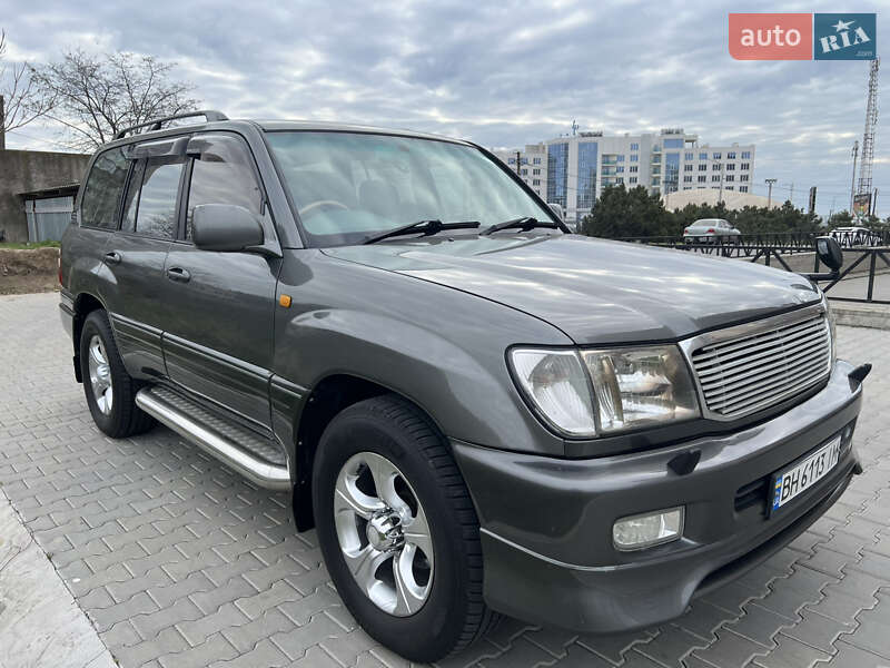 Внедорожник / Кроссовер Toyota Land Cruiser 1999 в Черноморске