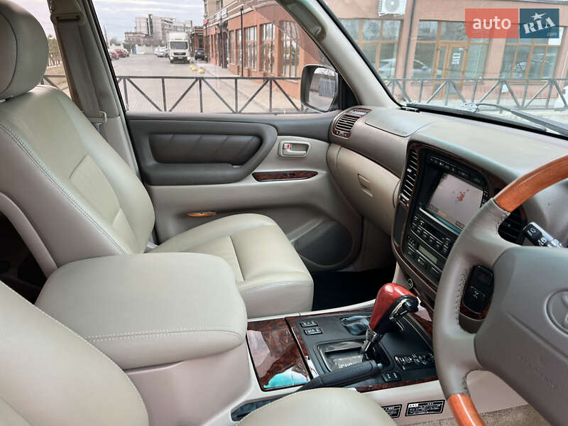 Внедорожник / Кроссовер Toyota Land Cruiser 1999 в Черноморске
