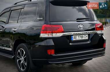 Внедорожник / Кроссовер Toyota Land Cruiser 2020 в 