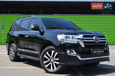 Внедорожник / Кроссовер Toyota Land Cruiser 2017 в Киеве