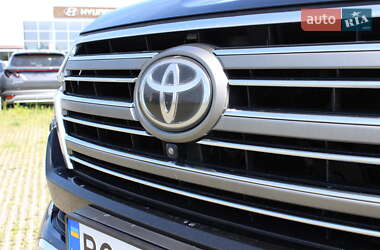Внедорожник / Кроссовер Toyota Land Cruiser 2016 в 