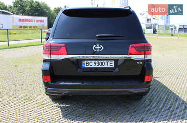 Внедорожник / Кроссовер Toyota Land Cruiser 2016 в 