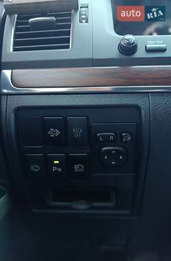 Внедорожник / Кроссовер Toyota Land Cruiser 2016 в 
