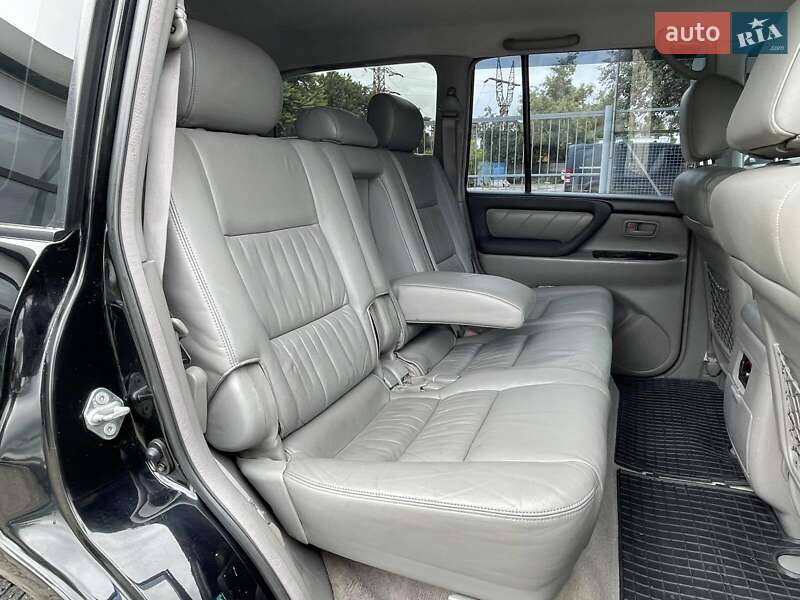 Внедорожник / Кроссовер Toyota Land Cruiser 2002 в Киеве