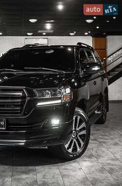 Внедорожник / Кроссовер Toyota Land Cruiser 2018 в Одессе