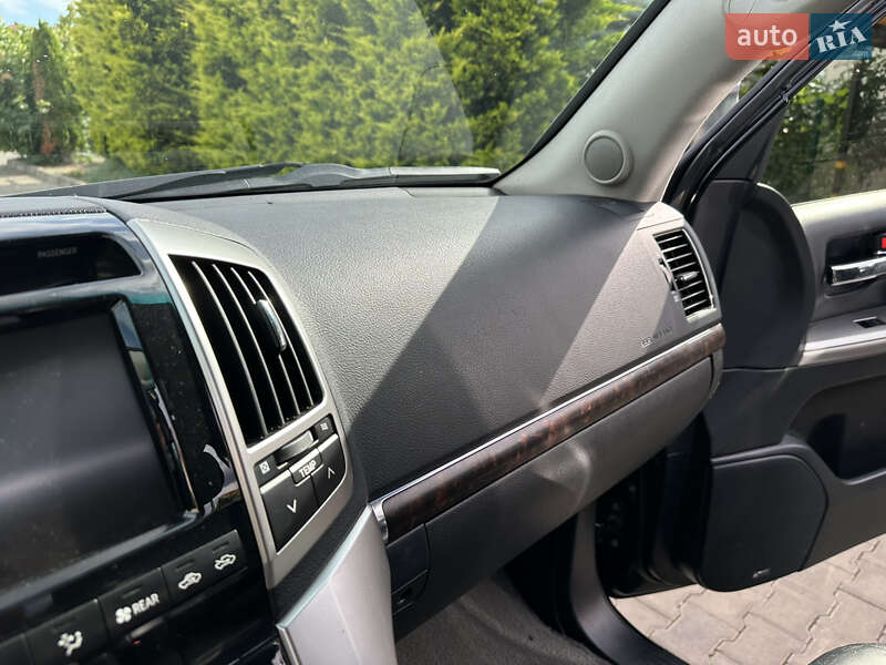 Внедорожник / Кроссовер Toyota Land Cruiser 2013 в Одессе