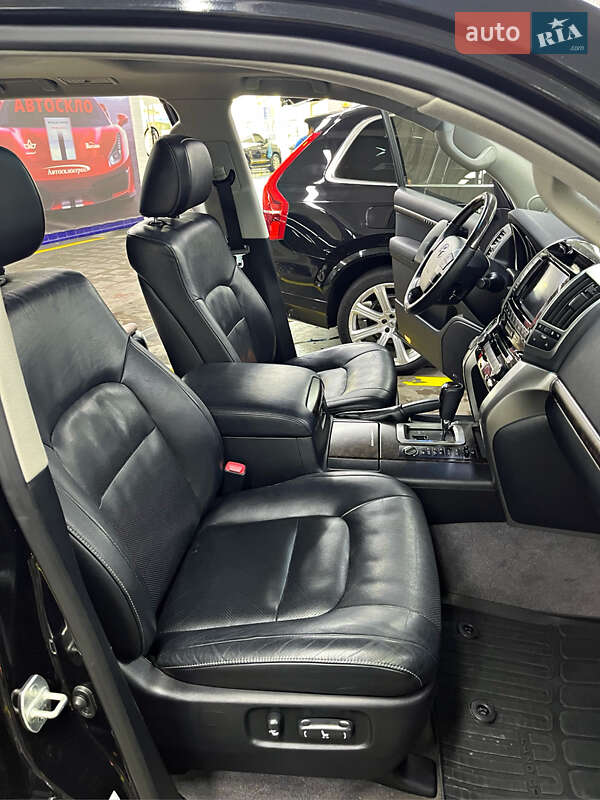 Внедорожник / Кроссовер Toyota Land Cruiser 2013 в Черновцах