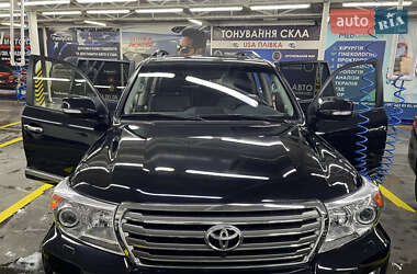 Позашляховик / Кросовер Toyota Land Cruiser 2013 в Чернівцях