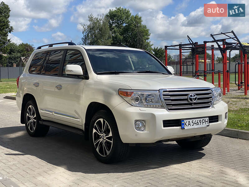 Позашляховик / Кросовер Toyota Land Cruiser 2013 в Києві