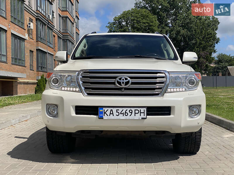 Позашляховик / Кросовер Toyota Land Cruiser 2013 в Києві