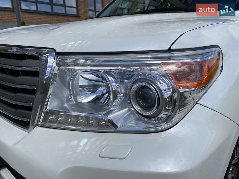 Позашляховик / Кросовер Toyota Land Cruiser 2013 в Києві