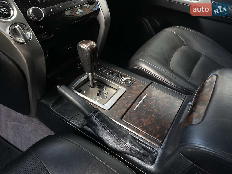Позашляховик / Кросовер Toyota Land Cruiser 2013 в Києві