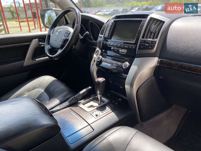 Позашляховик / Кросовер Toyota Land Cruiser 2013 в Києві