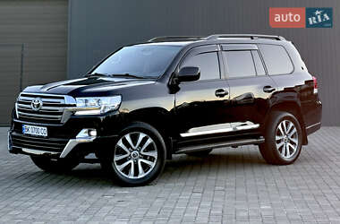 Внедорожник / Кроссовер Toyota Land Cruiser 2008 в Сарнах