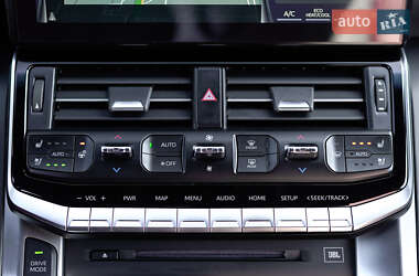 Внедорожник / Кроссовер Toyota Land Cruiser 2023 в 