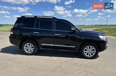 Внедорожник / Кроссовер Toyota Land Cruiser 2017 в Бобровице