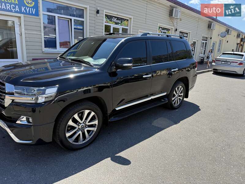Внедорожник / Кроссовер Toyota Land Cruiser 2017 в Киеве
