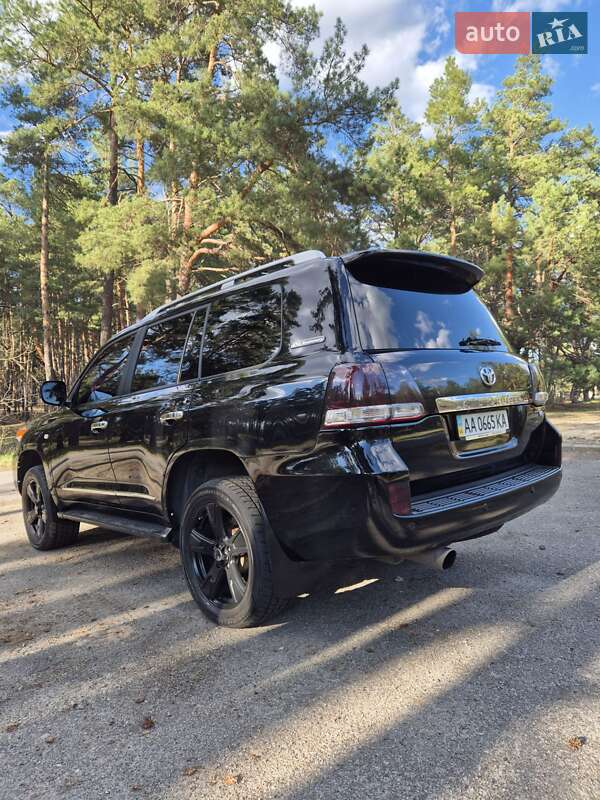 Внедорожник / Кроссовер Toyota Land Cruiser 2011 в Киеве