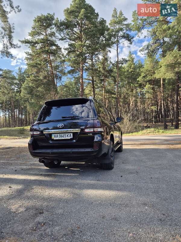 Внедорожник / Кроссовер Toyota Land Cruiser 2011 в Киеве