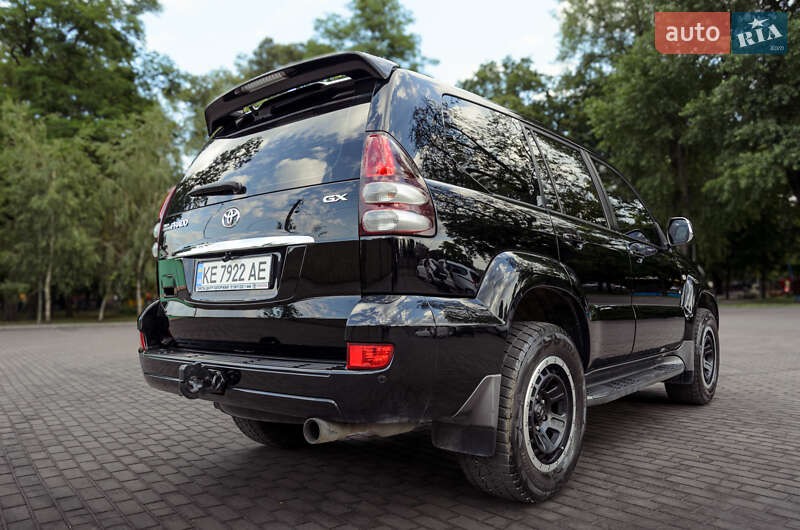 Внедорожник / Кроссовер Toyota Land Cruiser 2007 в Каменском