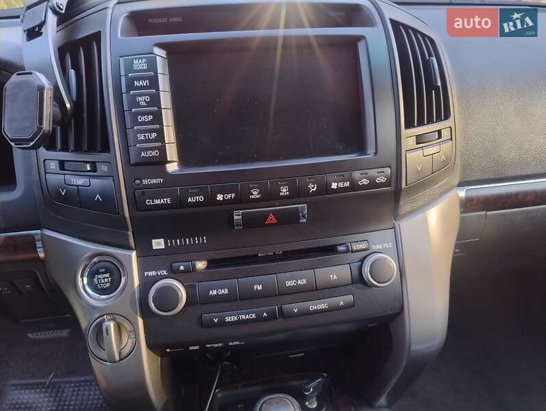 Внедорожник / Кроссовер Toyota Land Cruiser 2011 в Черкассах