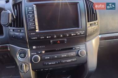 Внедорожник / Кроссовер Toyota Land Cruiser 2011 в 