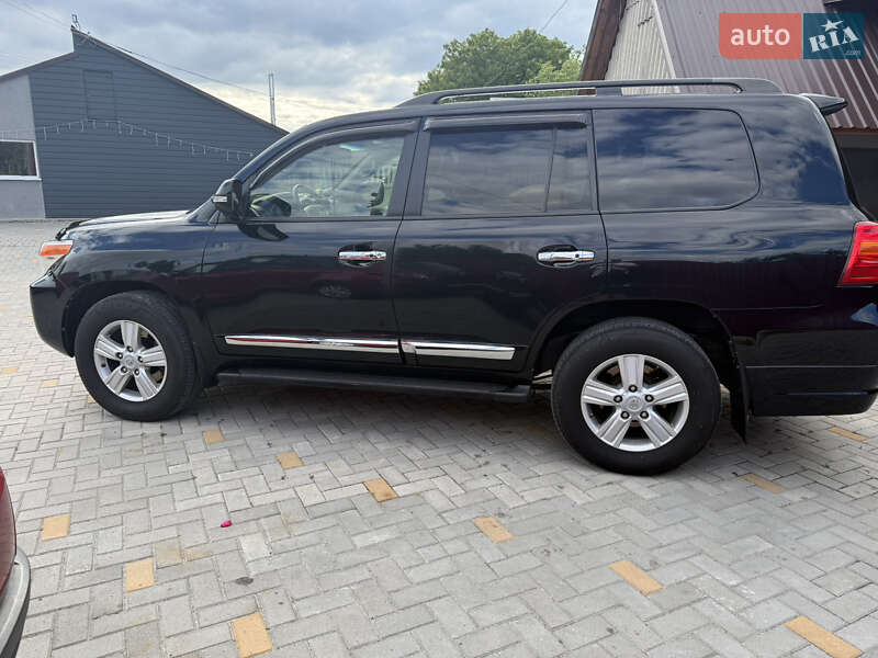 Внедорожник / Кроссовер Toyota Land Cruiser 2014 в Звягеле