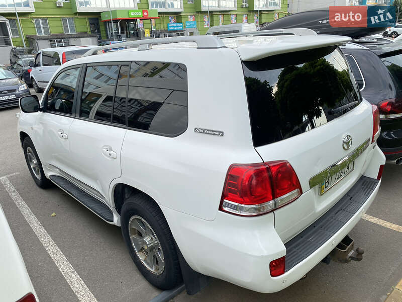 Внедорожник / Кроссовер Toyota Land Cruiser 2011 в Киеве