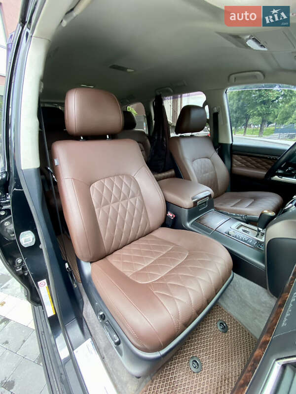 Внедорожник / Кроссовер Toyota Land Cruiser 2012 в Сваляве