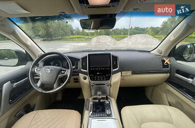Внедорожник / Кроссовер Toyota Land Cruiser 2017 в Киеве
