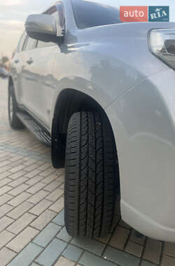 Внедорожник / Кроссовер Toyota Land Cruiser 2013 в 