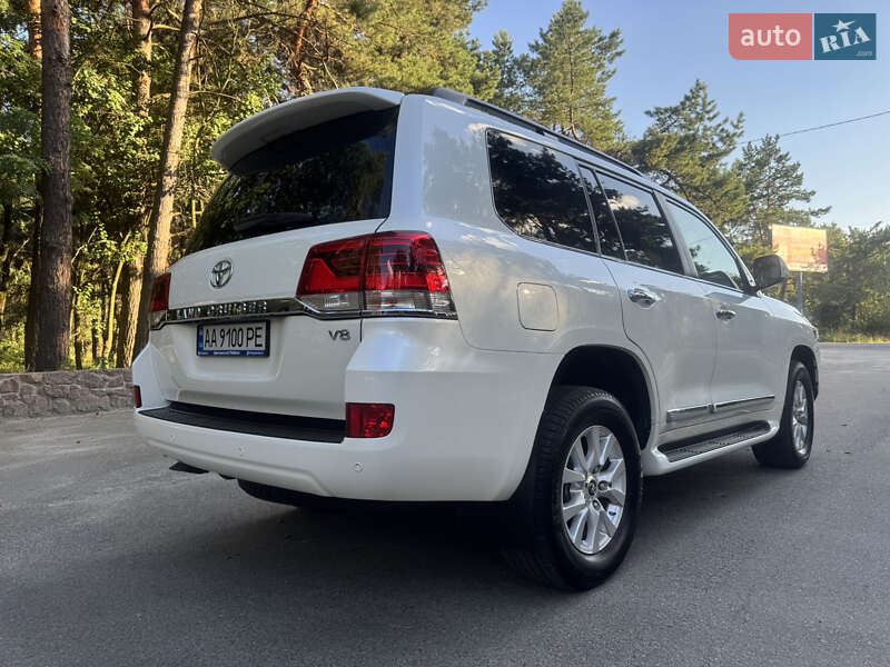 Внедорожник / Кроссовер Toyota Land Cruiser 2017 в Киеве фото 7 Внедорожник / Кроссовер Toyota Land Cruiser 2017 в Киеве