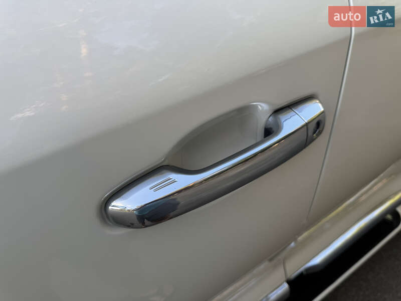 Внедорожник / Кроссовер Toyota Land Cruiser 2017 в Киеве фото 19 Внедорожник / Кроссовер Toyota Land Cruiser 2017 в Киеве