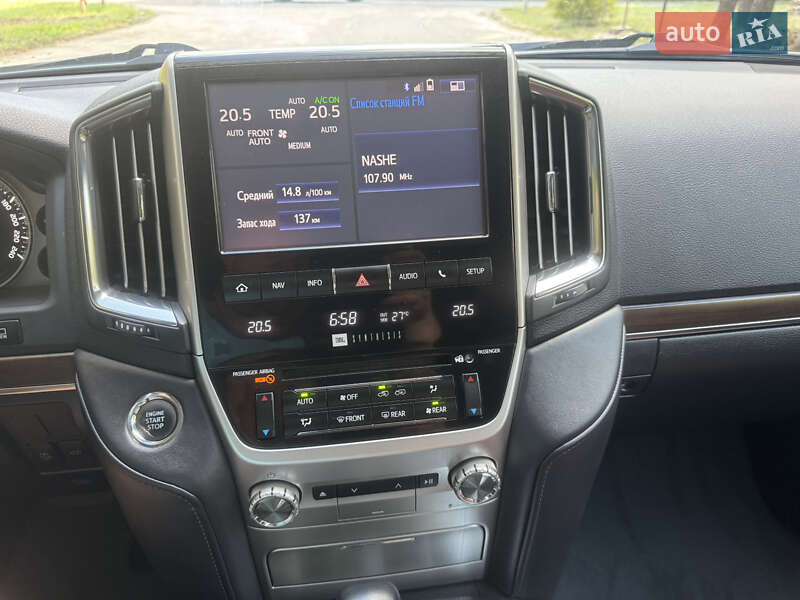 Внедорожник / Кроссовер Toyota Land Cruiser 2017 в Киеве фото 40 Внедорожник / Кроссовер Toyota Land Cruiser 2017 в Киеве