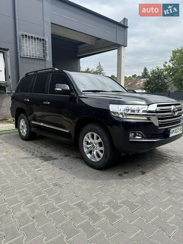 Позашляховик / Кросовер Toyota Land Cruiser 2020 в Тернополі