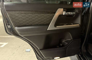 Внедорожник / Кроссовер Toyota Land Cruiser 2012 в 
