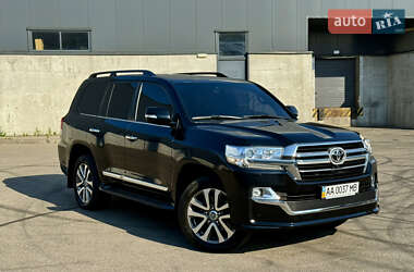 Внедорожник / Кроссовер Toyota Land Cruiser 2020 в 
