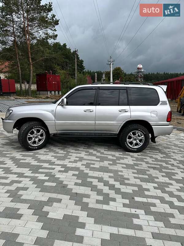 Позашляховик / Кросовер Toyota Land Cruiser 2004 в Львові