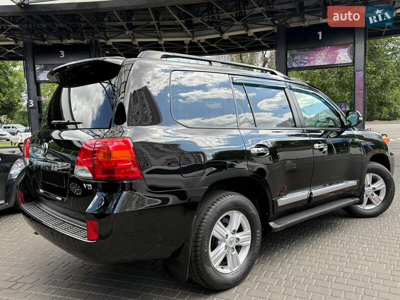 Внедорожник / Кроссовер Toyota Land Cruiser 2013 в Одессе
