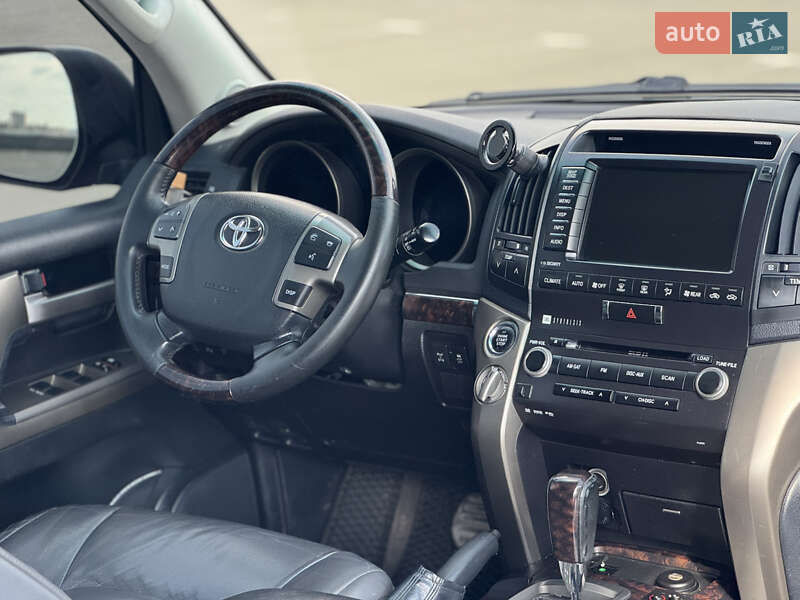 Внедорожник / Кроссовер Toyota Land Cruiser 2008 в Киеве фото 10 Внедорожник / Кроссовер Toyota Land Cruiser 2008 в Киеве