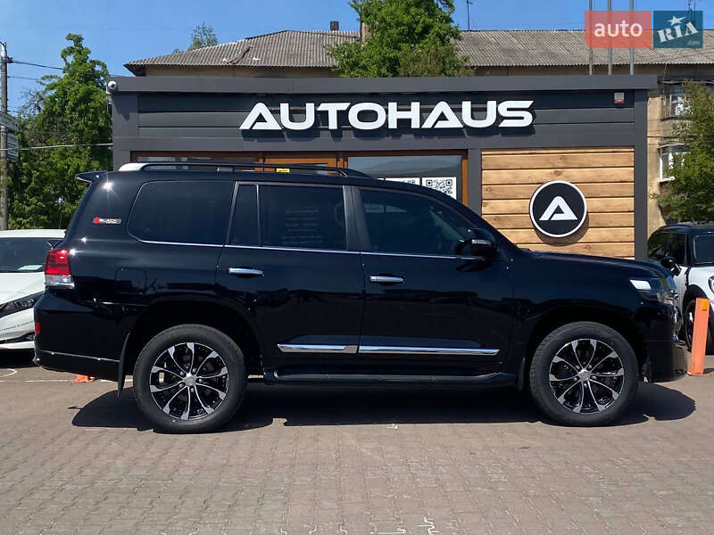 Внедорожник / Кроссовер Toyota Land Cruiser 2020 в Житомире