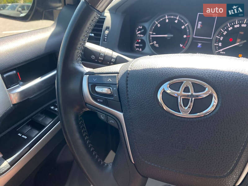 Внедорожник / Кроссовер Toyota Land Cruiser 2020 в Житомире