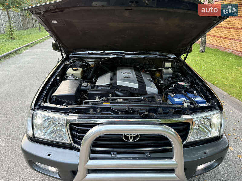 Позашляховик / Кросовер Toyota Land Cruiser 2001 в Броварах