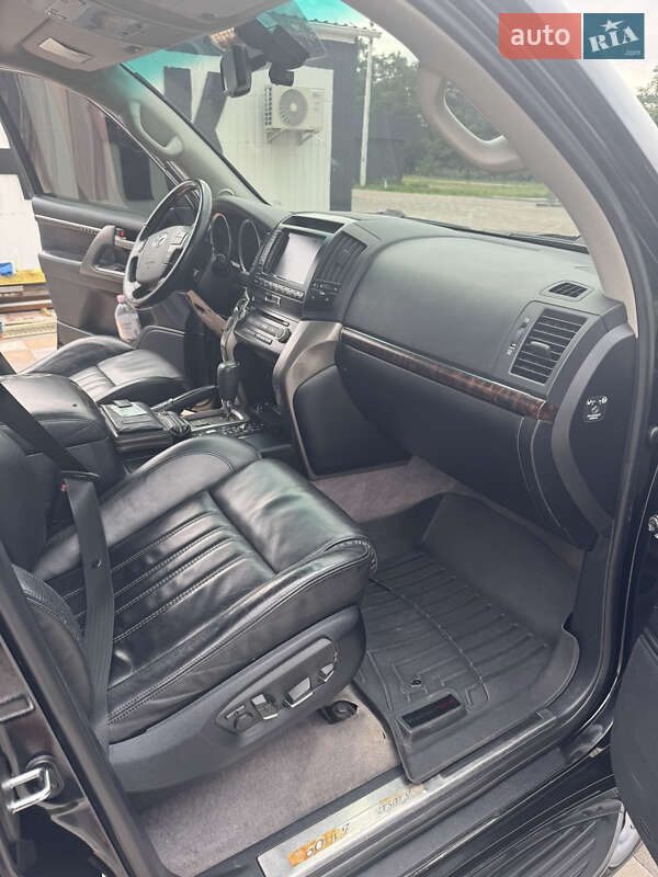 Внедорожник / Кроссовер Toyota Land Cruiser 2011 в Броварах