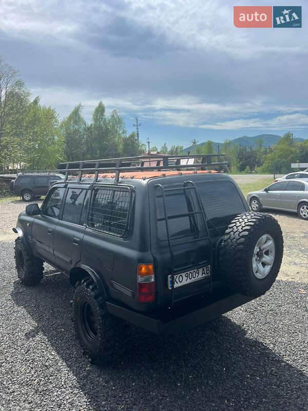 Внедорожник / Кроссовер Toyota Land Cruiser 1996 в Хусте