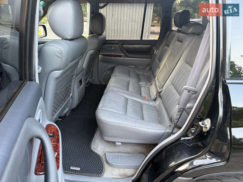 Позашляховик / Кросовер Toyota Land Cruiser 2001 в Броварах